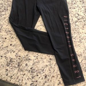 VS knockout Capri with mesh😍